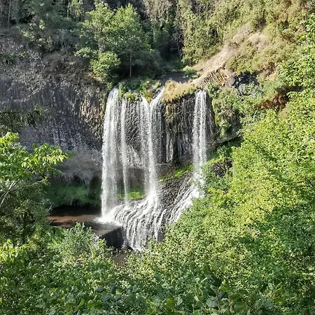 Maison Confortable à Avec Terrasse * Vergezac