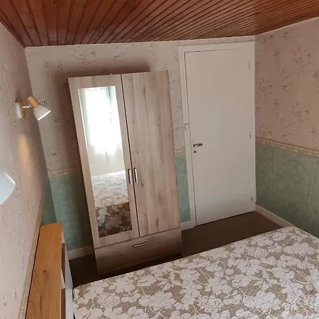 Prázdninový dům Maison Confortable A Avec Terrasse *