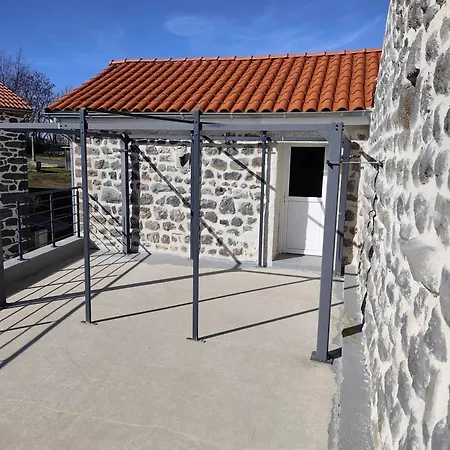 Maison Confortable A Avec Terrasse