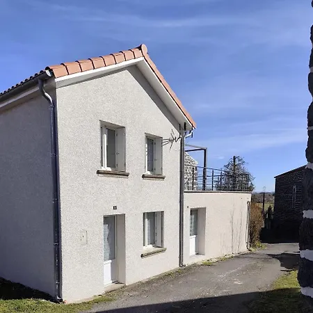 Дом отдыха Maison Confortable A Avec Terrasse