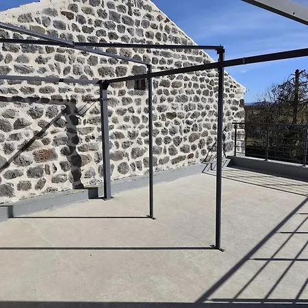 Дом отдыха Maison Confortable A Avec Terrasse Vergezac