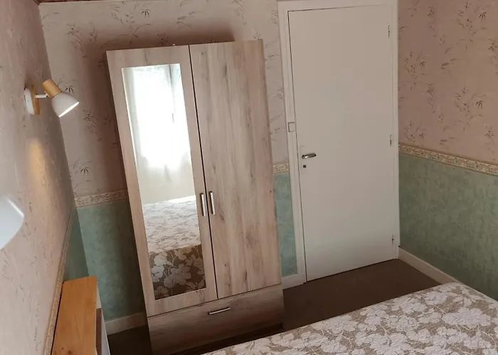 Дом отдыха Maison Confortable A Avec Terrasse *